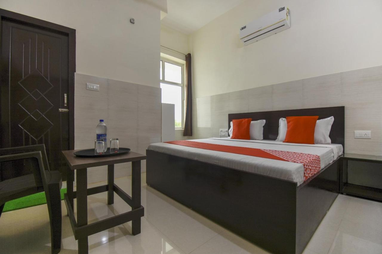 Flagship 75751 Hotel Surya Bahadrabad Exterior photo